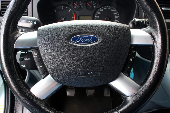 ford horsham service